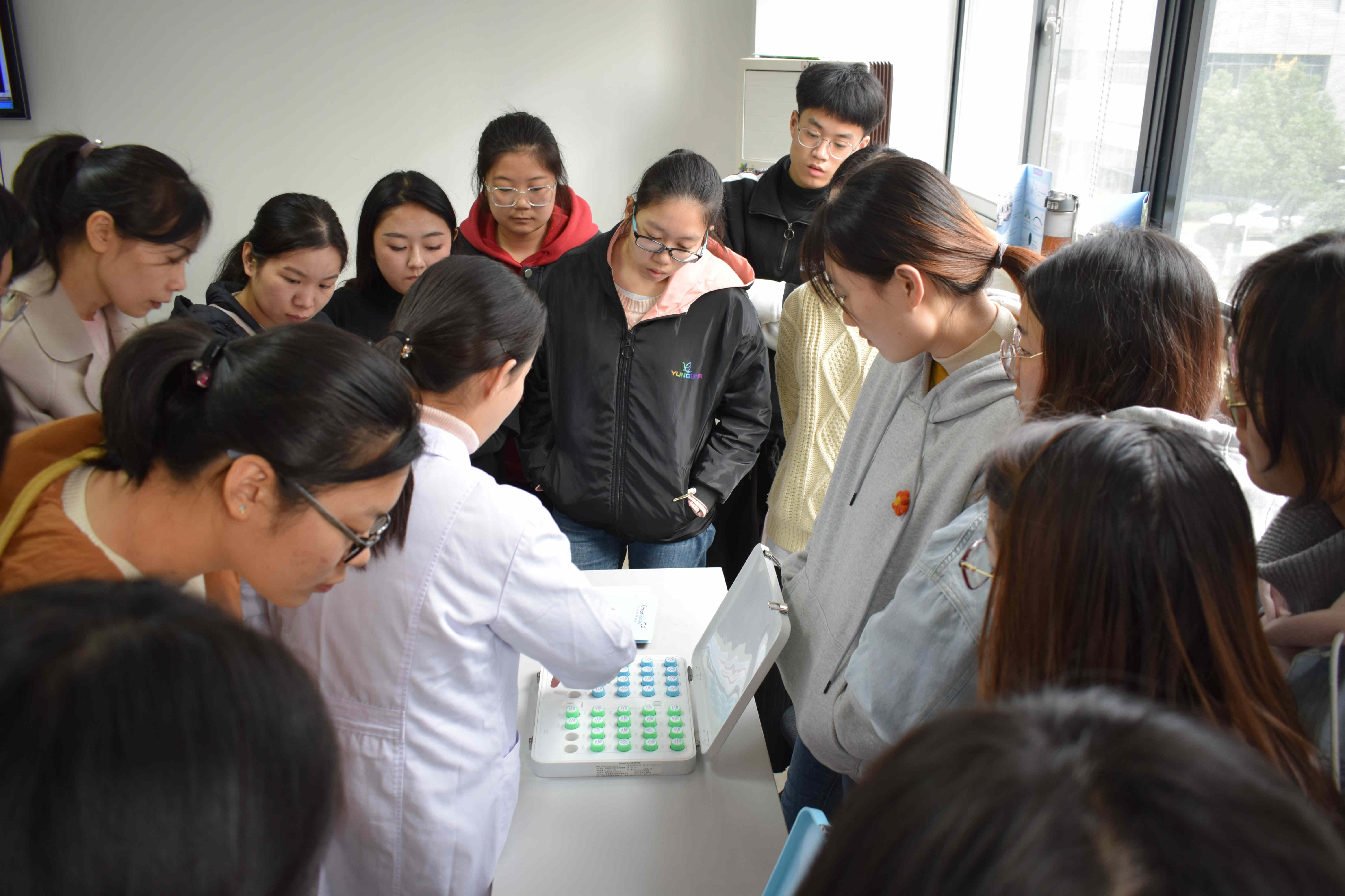 金狮贵宾会·宾至如归-尊贵显赫