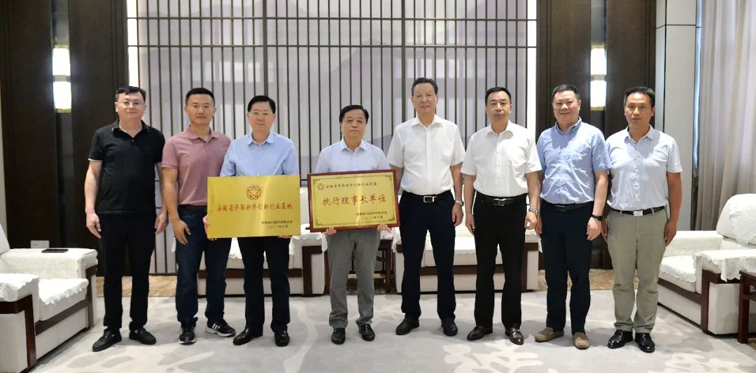 金狮贵宾会·宾至如归-尊贵显赫