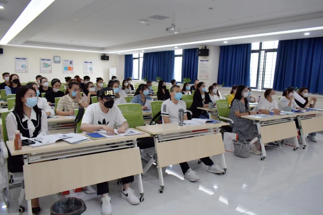 金狮贵宾会·宾至如归-尊贵显赫