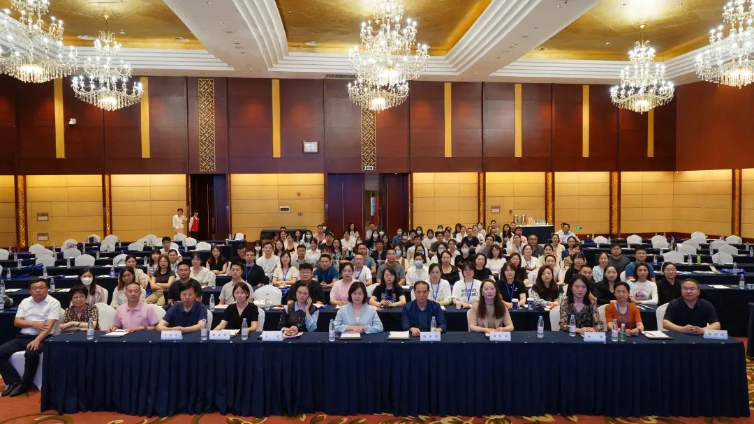 金狮贵宾会·宾至如归-尊贵显赫