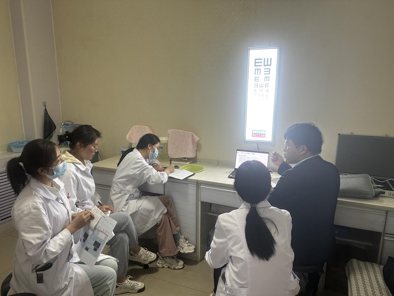 金狮贵宾会·宾至如归-尊贵显赫