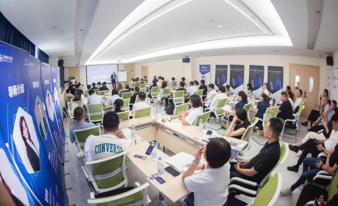 金狮贵宾会·宾至如归-尊贵显赫