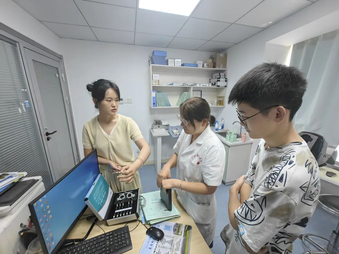 金狮贵宾会·宾至如归-尊贵显赫