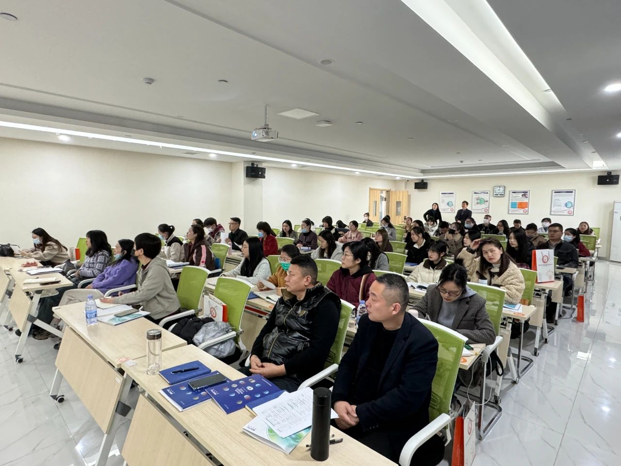 金狮贵宾会·宾至如归-尊贵显赫