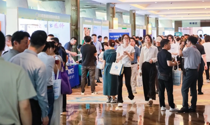 金狮贵宾会·宾至如归-尊贵显赫