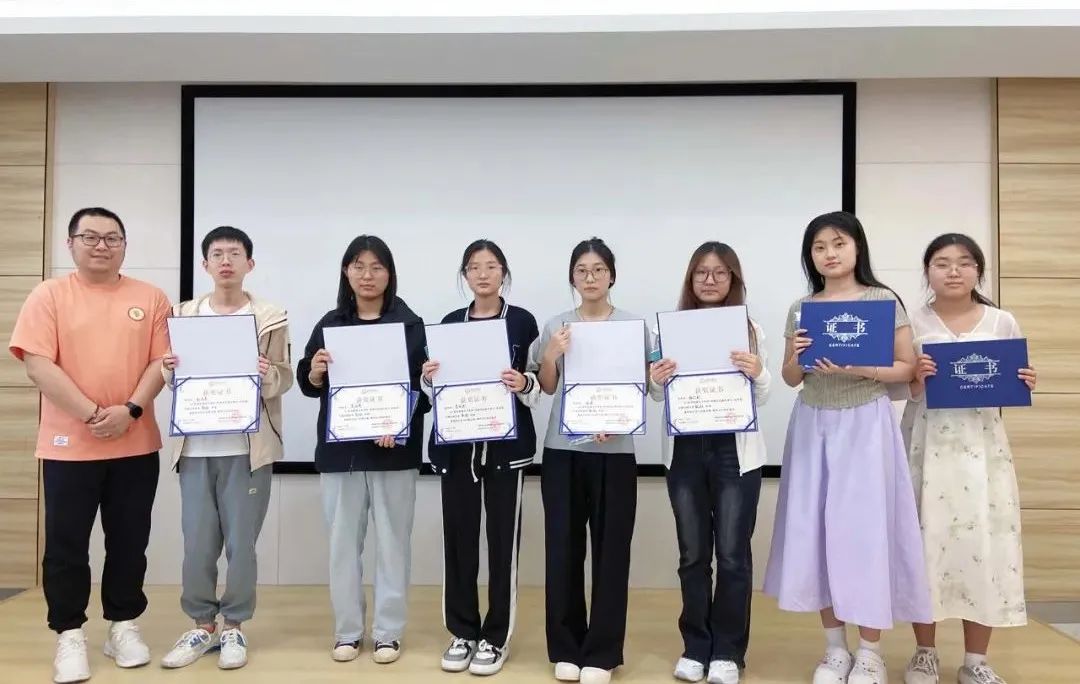 金狮贵宾会·宾至如归-尊贵显赫